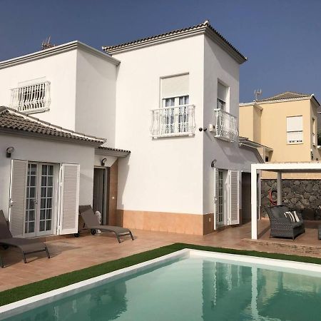 Villa Vanesa Luxury Private Villa With A Heated Pool, 4 Bedrooms And 4 Bathrooms 阿德耶 外观 照片