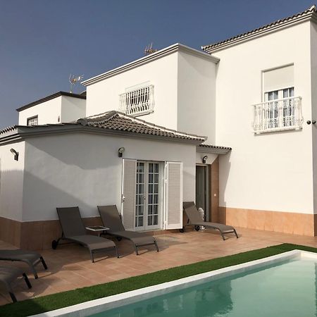 Villa Vanesa Luxury Private Villa With A Heated Pool, 4 Bedrooms And 4 Bathrooms 阿德耶 外观 照片