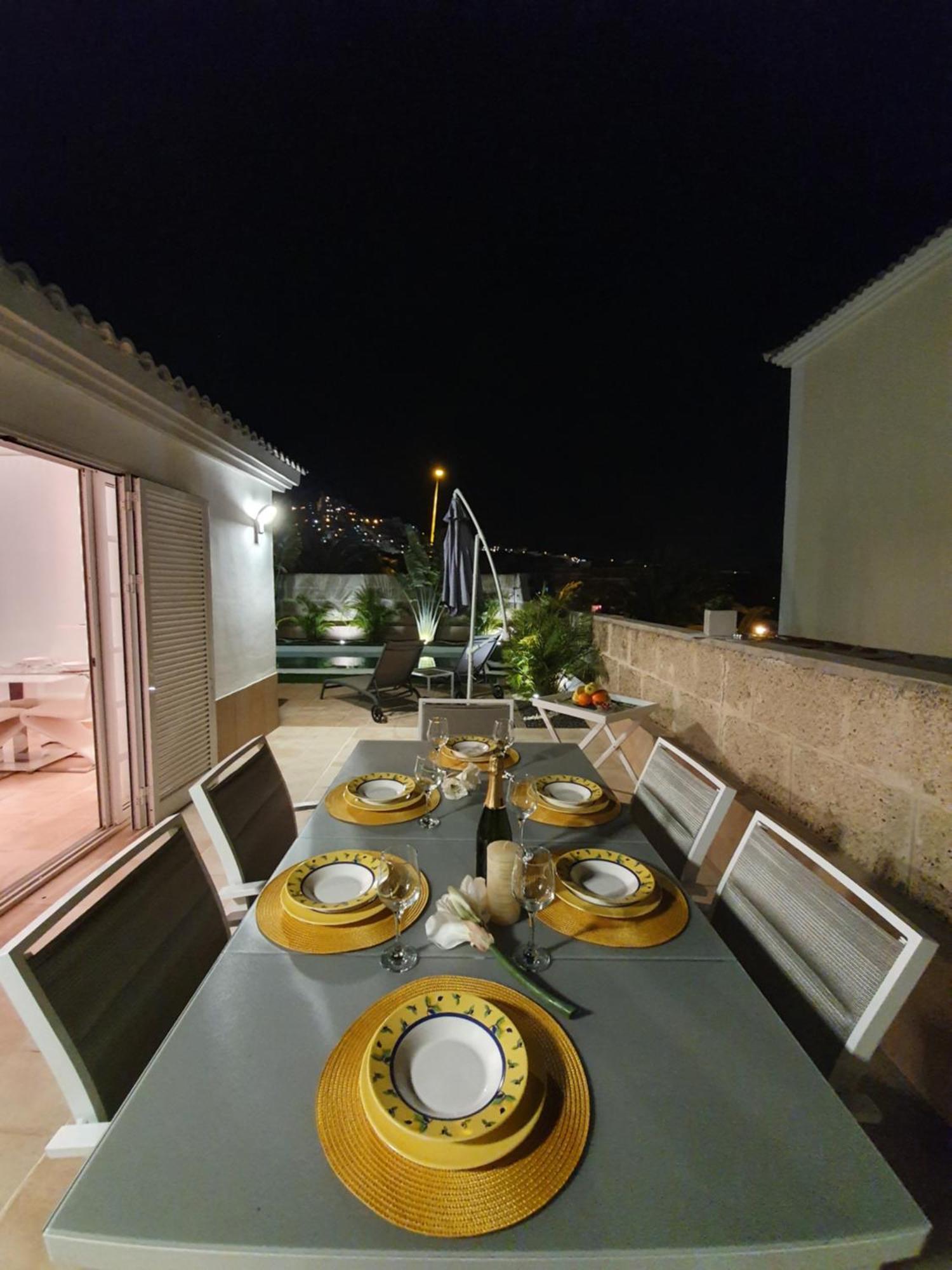 Villa Vanesa Luxury Private Villa With A Heated Pool, 4 Bedrooms And 4 Bathrooms 阿德耶 外观 照片