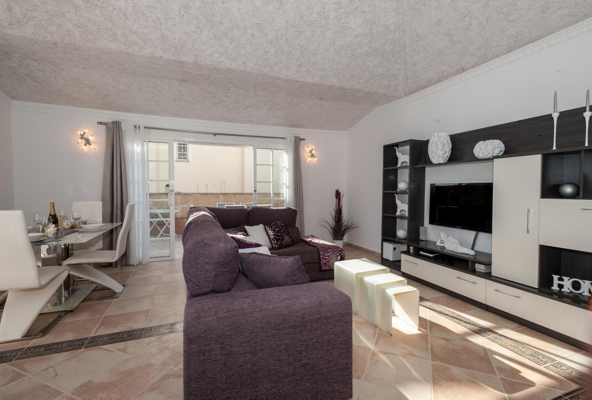 Villa Vanesa Luxury Private Villa With A Heated Pool, 4 Bedrooms And 4 Bathrooms 阿德耶 外观 照片