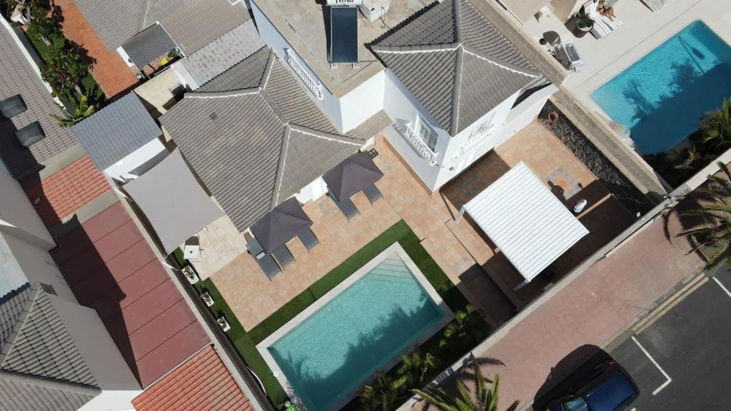 Villa Vanesa Luxury Private Villa With A Heated Pool, 4 Bedrooms And 4 Bathrooms 阿德耶 外观 照片
