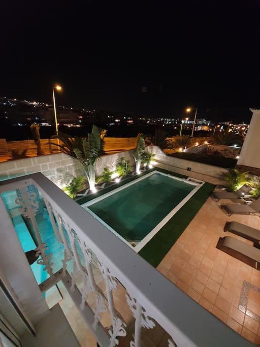 Villa Vanesa Luxury Private Villa With A Heated Pool, 4 Bedrooms And 4 Bathrooms 阿德耶 外观 照片