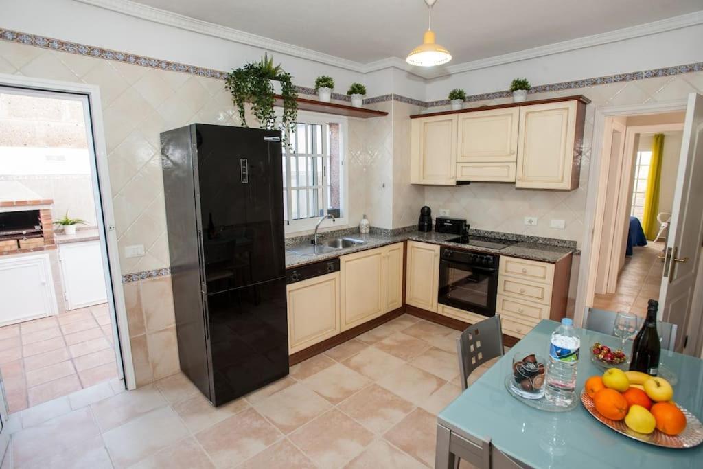 Villa Vanesa Luxury Private Villa With A Heated Pool, 4 Bedrooms And 4 Bathrooms 阿德耶 外观 照片